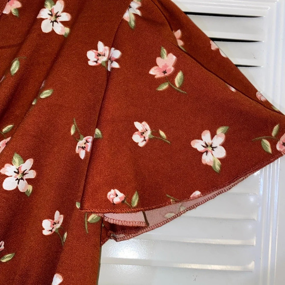 Lark & Grey floral blouse - Picture 6 of 7